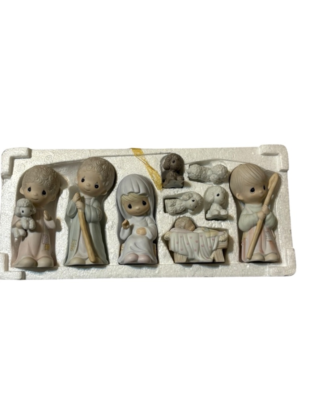Precious Moments Nativity Set - Picture 3 of 7